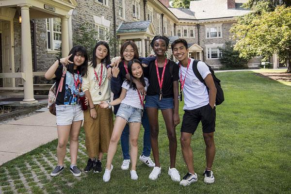 6 CTY students on a college campus